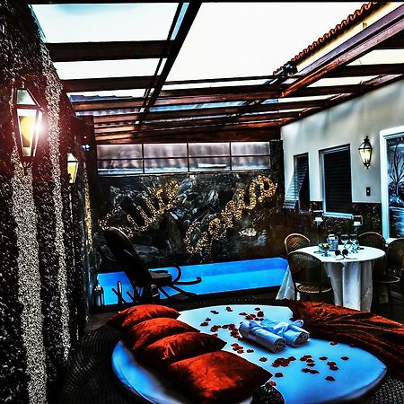 Genus Motel (Adults Only) 乌贝拉巴 外观 照片